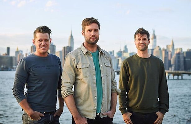 Nick, Simon en Kees ontmoeten ABBA's jeugdvrienden